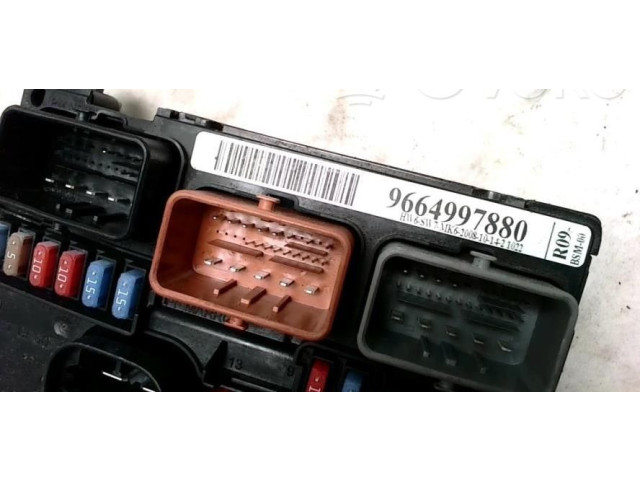 Блок предохранителей Renault Clio II