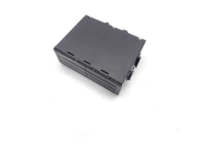 Поршень Блок управления дверью CFB(1KR) 89740-0H040, E1087572  Citroen C1  