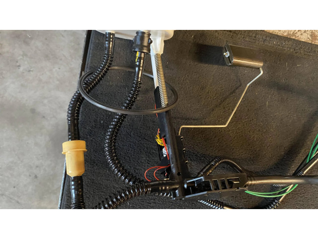 Насос топлива (в топливном баке)