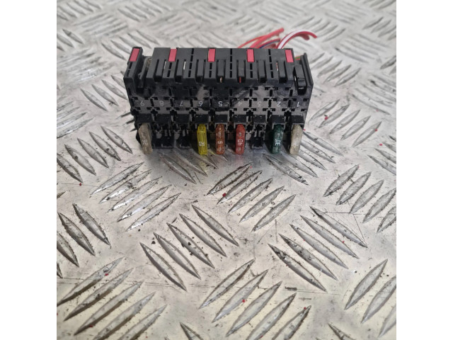 Pojistková skříňka 0015457901 Mercedes-Benz E W210 2000