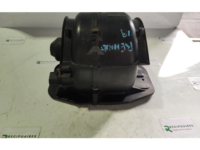 Рулевая рейка Ручка поворотов/ фонарей 7700811864, A36105718V Renault 19 1988 - 1996 года