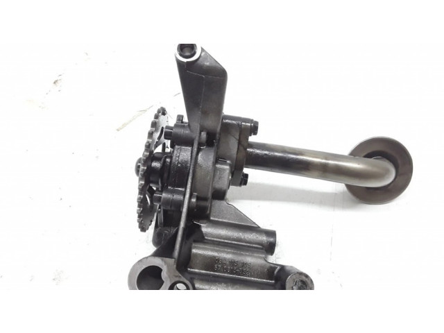 Масляный насос 06A115105 Volkswagen Golf IV