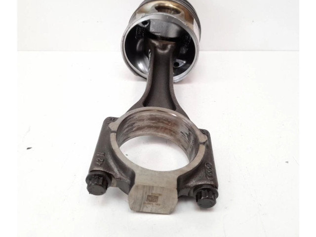 Píst 03L701D   Volkswagen Caddy     