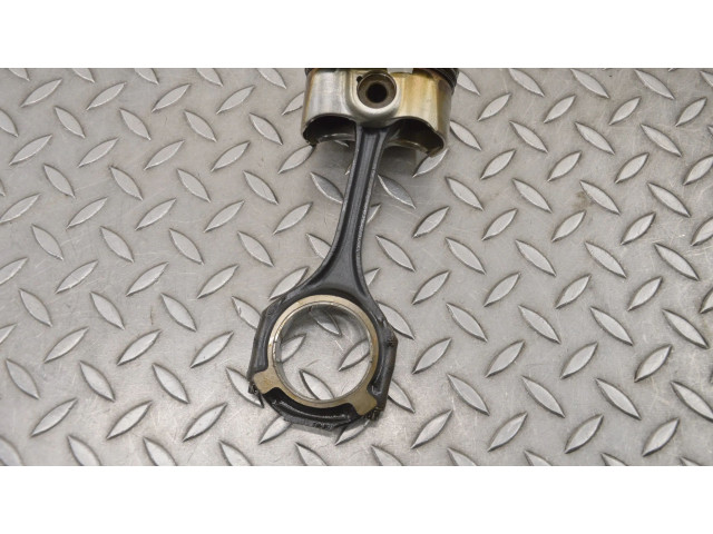 Píst 53236 Mercedes-Benz E W211 M 272.943