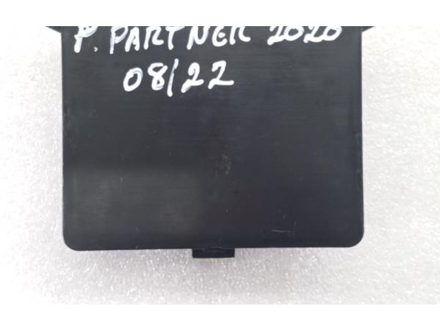 Блок управления E1065901C, 9832228080   Peugeot Partner III