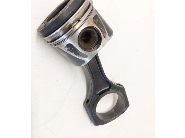  Поршень с шатуном  A6510083  Mercedes-Benz CLA C117 X117 W117  