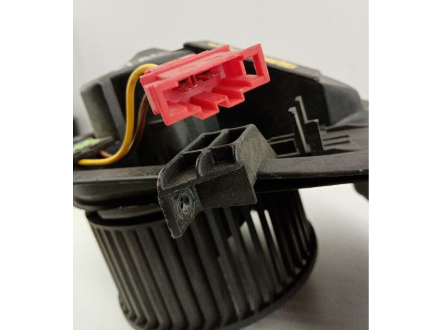 Вентилятор печки    1H1820021, H17833658D   Volkswagen Golf III