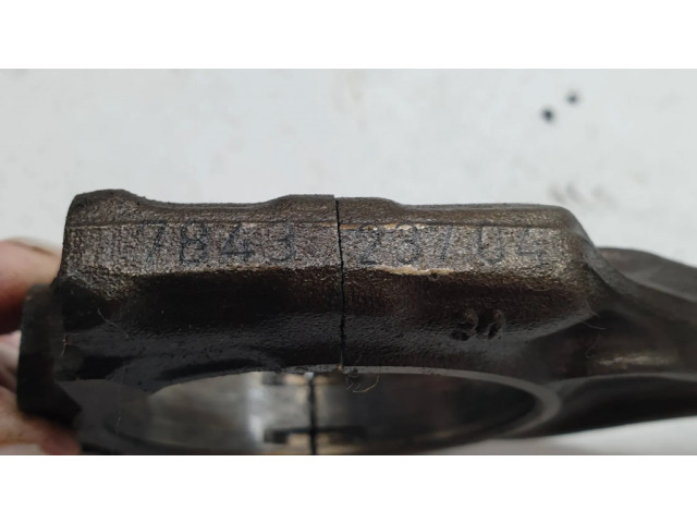 Píst 784323704 BMW 7 F01 F02 F03 F04 pro benzínový motor 4.4 N63 B44 A