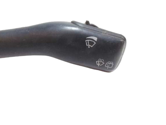 Ручка стеклоочистителей 8L0953513 Audi A3 S3 8L