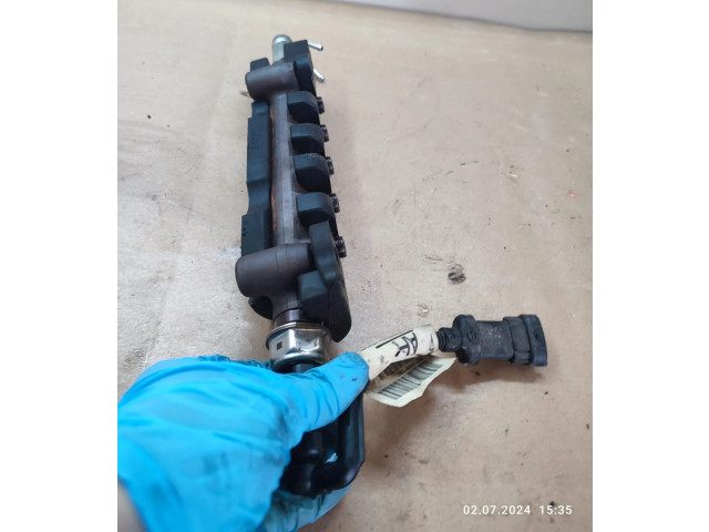 Vstřikovací lišta 55490702   Opel Astra K    B16DTE 