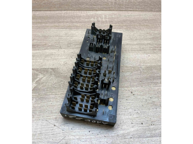   Pojistková skříňka 443941822A   Audi 80 90 S2 B4 1991