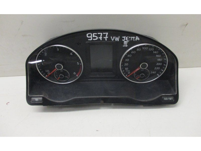 Панель приборов 5M0920870C   Volkswagen Jetta V       