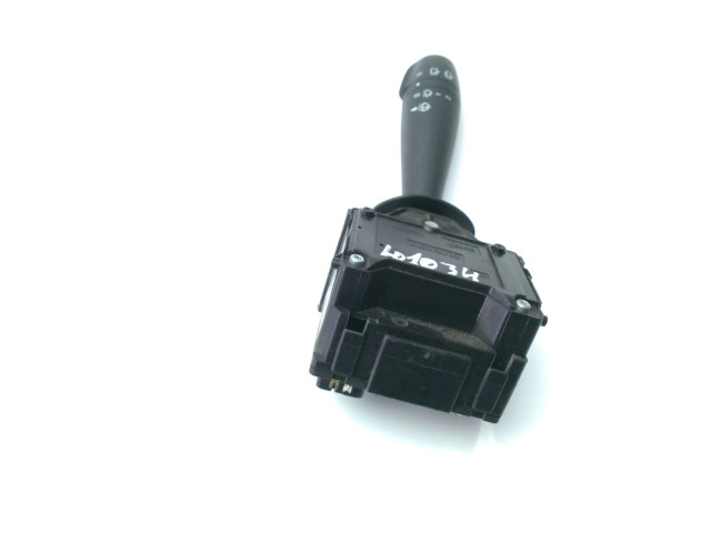 Ручка стеклоочистителей 8201168008, 681727472R Dacia Sandero