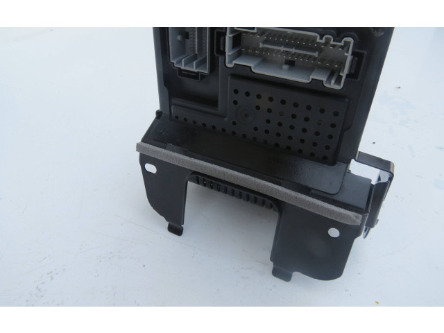 Блок предохранителей 30786890, 06W492   Volvo XC90    