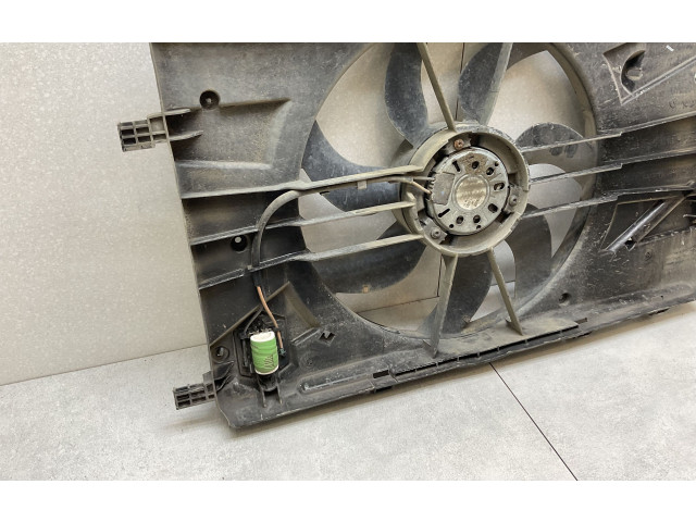 Vstřikovač 13360890 Opel Zafira C