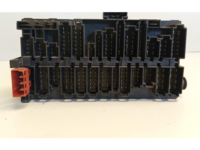 Блок предохранителей 357937039 Volkswagen Golf III