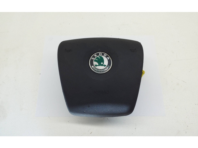 Подушка безопасности водителя 61774050B, 001QM045RHAQ Skoda Fabia Mk1 (6Y)