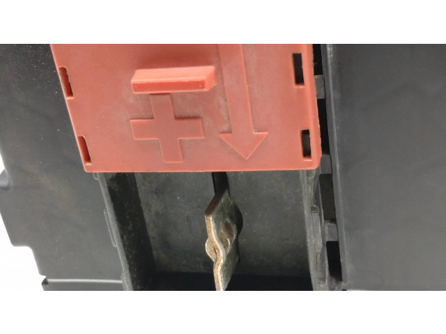   Pojistková skříňka A2135403539, 201027   Mercedes-Benz EQC 2021