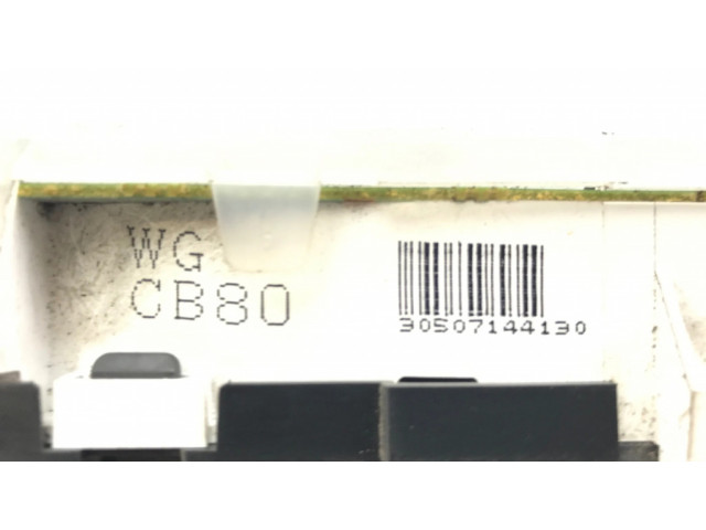 Přístrojová deska Mazda Premacy 2003 WGCB80