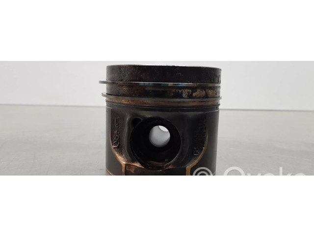 Поршень 204DTD Land Rover Discovery Sport для дизельного двигателя 2.0