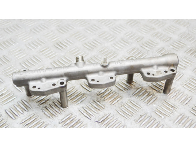 Топливная рампа 8665635 BMW X4 G02 3.0