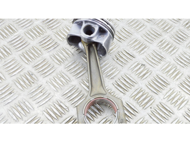 Píst 8571012, 8473776 BMW X4 G02 pro benzínový motor 2.0