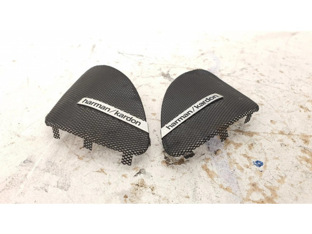 Другая деталь салона