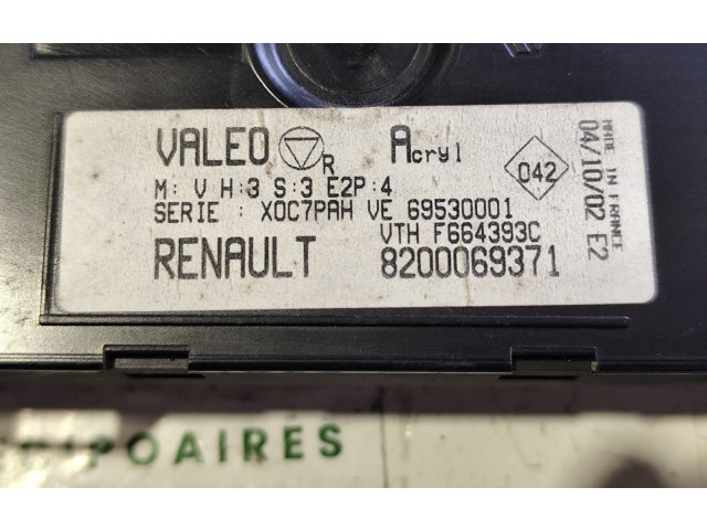Блок управления климат-контролем 8200069371 Renault Clio II