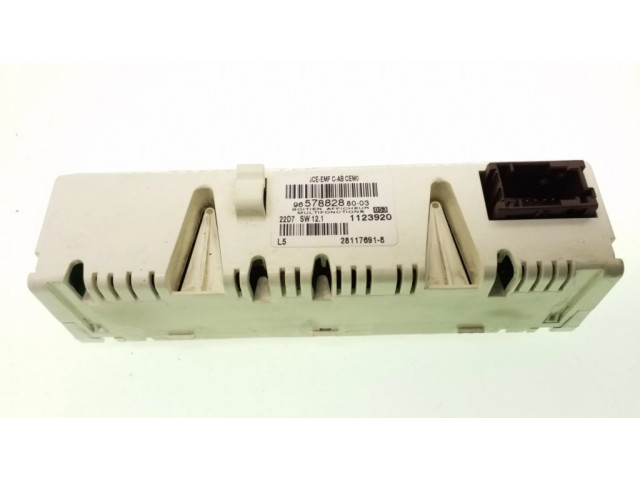 Дисплей    9657882880   Citroen C4 I