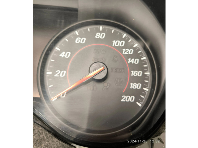 Панель приборов 84055876, 813075439   Chevrolet Camaro       