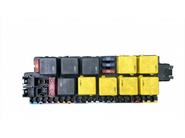 Pojistková skříňka A0325458232, 05045116 Mercede-Benz S W220 2005