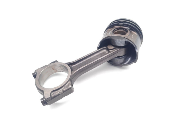 Píst K9K636 Nissan Juke I F15 K9K636