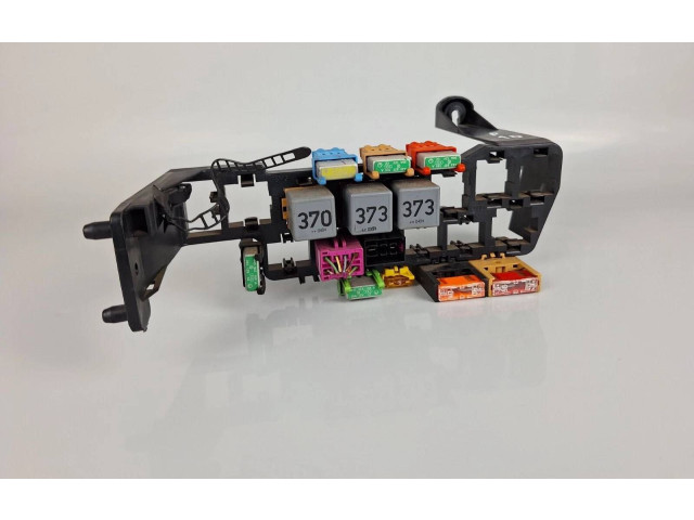 Блок предохранителей 8D1937545 Audi A6 S6 C5 4B