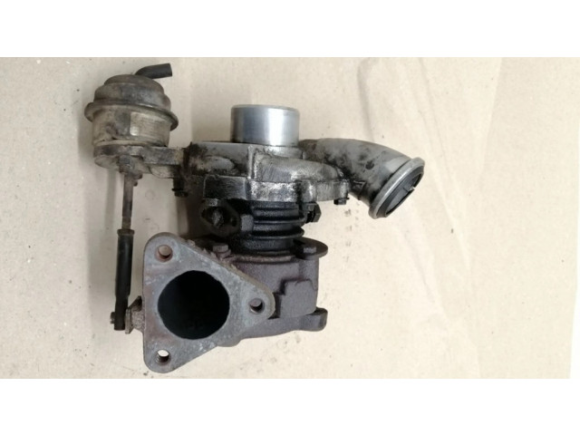 Turbodmychadlo Турбина 90570506   Opel Zafira A 2.0  