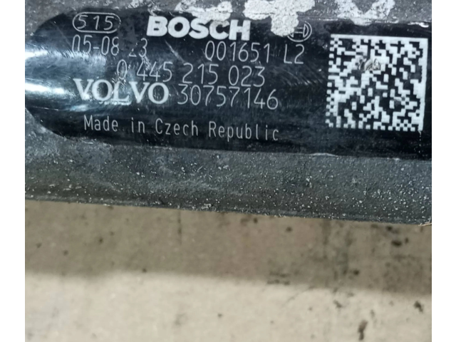 Топливная рампа 30757146, 001651L2 Volvo V70
