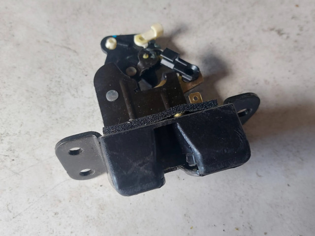 Zámek zadních dveří Hyundai Tucson JM 2006