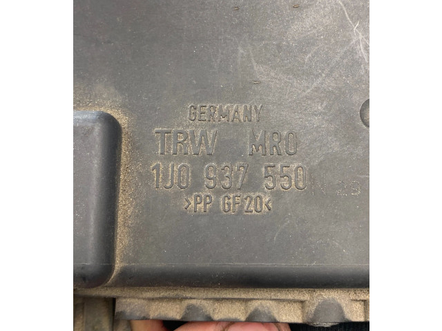   Pojistková skříňka 1J0937550   Audi A3 S3 8L 1999