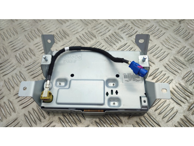 Радио/ проигрыватель CD/DVD / навигация