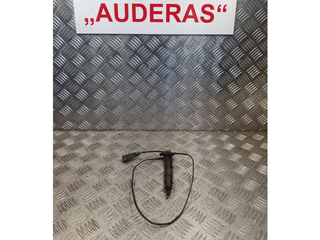 Форсунка 046130202F    Audi A6 S6 C4 4A   