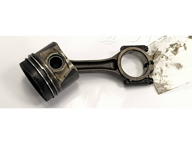  Поршень с шатуном CGLC   Audi A6 C7  