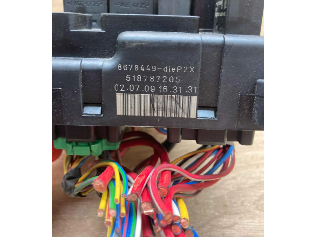 Блок предохранителей 8678449   Volvo XC90    