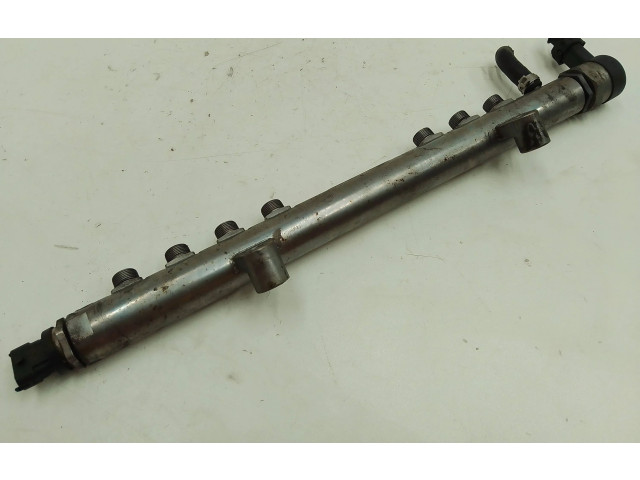 Топливная рампа 30777759   Volvo V70  