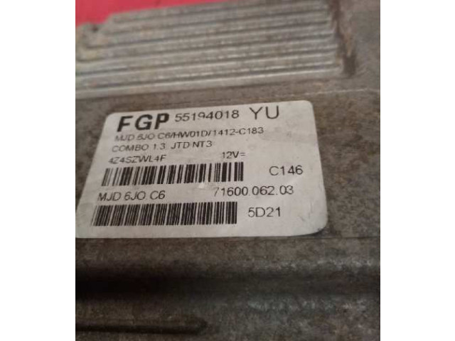 Блок управления двигателя 55194018   Opel Combo C