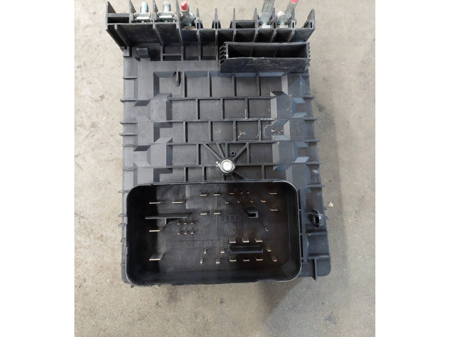 Блок предохранителей 1K0937125 Volkswagen Golf Plus