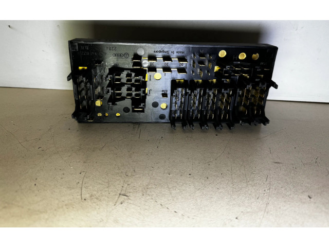 Pojistková skříňka 443941822B, 443941822 Audi 80 90 S2 B4 1993