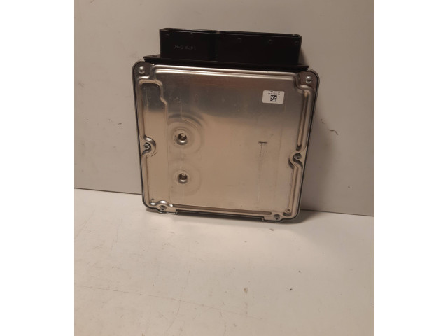 Řídící jednotka 03L906022CH, 1039S37297 Volkswagen Multivan T5 2011