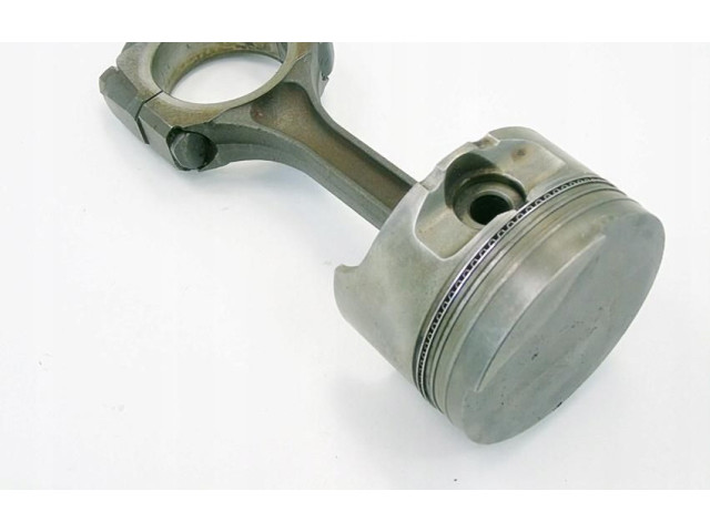  Поршень  K7MTKS  Renault Clio II  