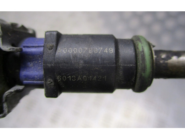 Топливная рампа A0000788749 Mercedes-Benz A W169