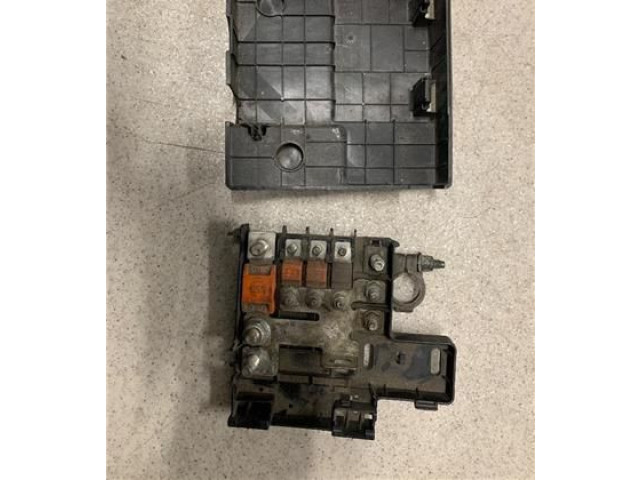 Блок предохранителей A878   Alfa Romeo GT    