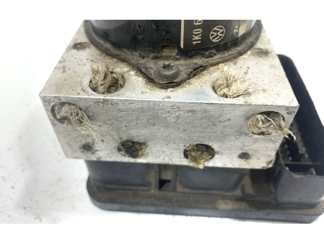 Блок АБС 1K0907379AA, 00005305G1 Skoda Octavia Mk2 (1Z) 2004 - 2013 года